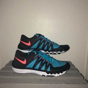 Nike - Free Trainer 5.0 v6 - Men's 7/Women’s 8.5